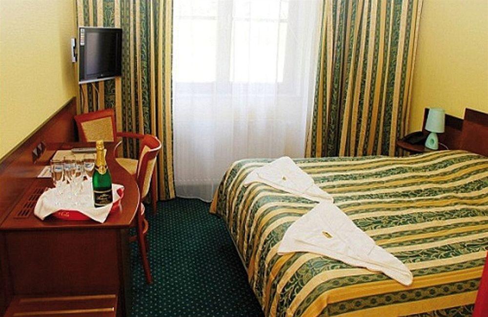 Hotel Terasa ฟรีเดก-มีสเตก ภายนอก รูปภาพ